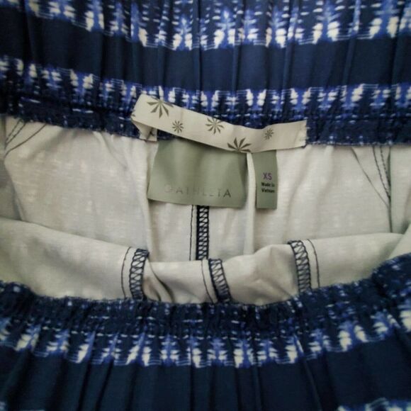 Athleta Sway Shorts Printed Blue Ikat Women's XS - Picture 3 of 6